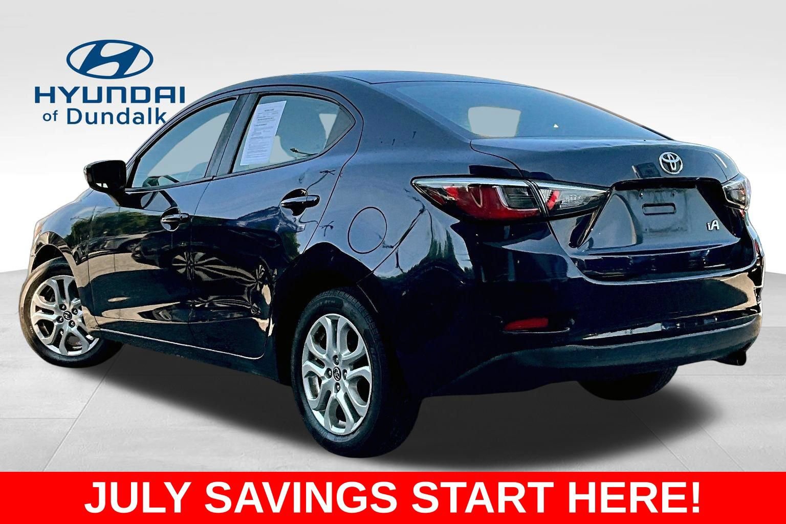 Used 2017 Toyota Yaris iA FWD image 3