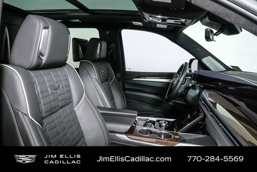 Used 2025 Cadillac Escalade Sport Platinum w/ LPO, ONYX Package image 26