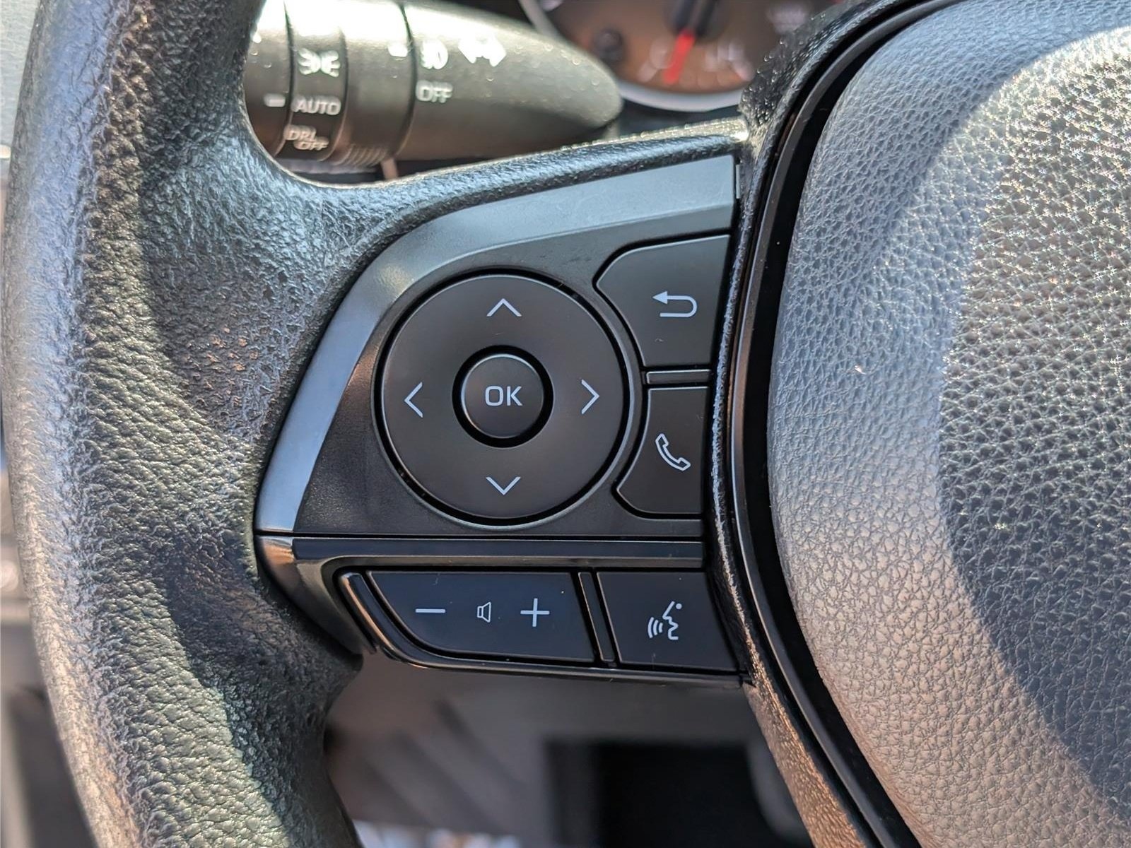 Used 2021 Toyota RAV4 XLE w/ Convenience Package AWD/4WD image 23