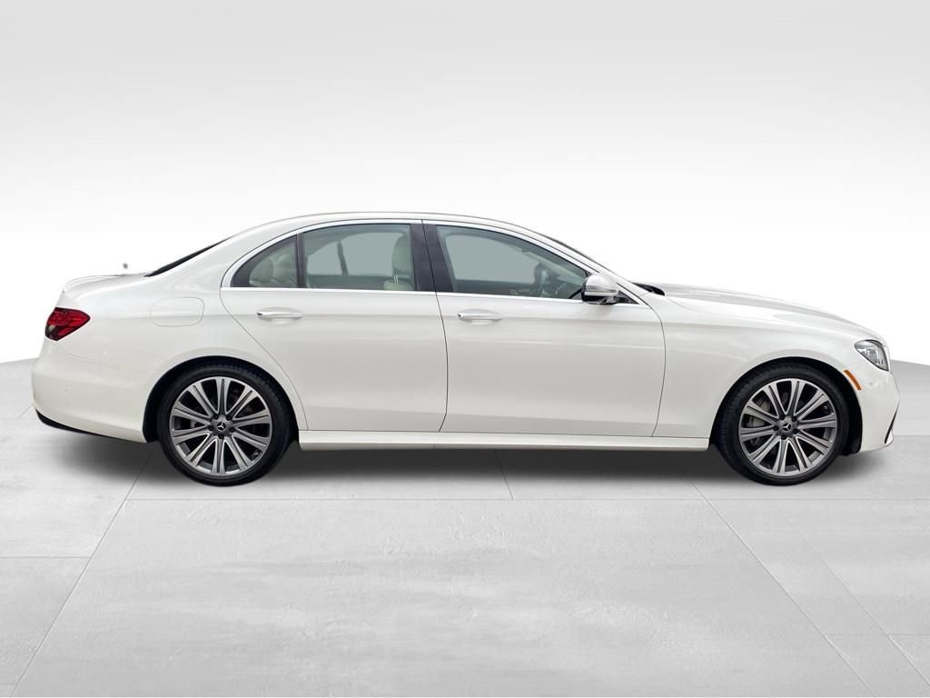 Used 2021 Mercedes-Benz E 350 4MATIC Sedan image 3