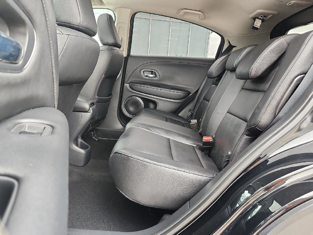 Used 2017 Honda HR-V EX-L image 6