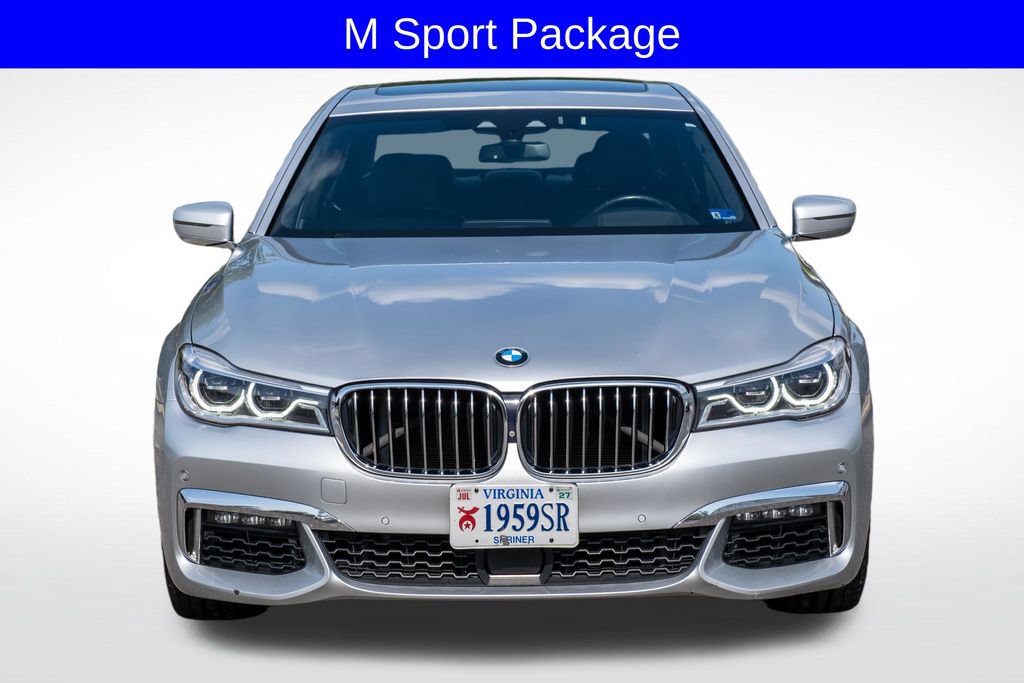 Used 2019 BMW 750i w/ Executive Package RWD image 10