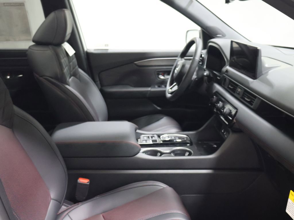 New 2026 Honda Pilot Black Edition image 15