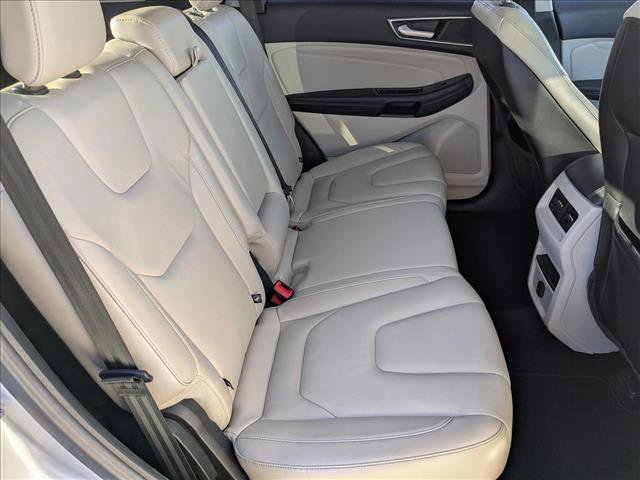 Used 2018 Ford Edge Titanium image 18