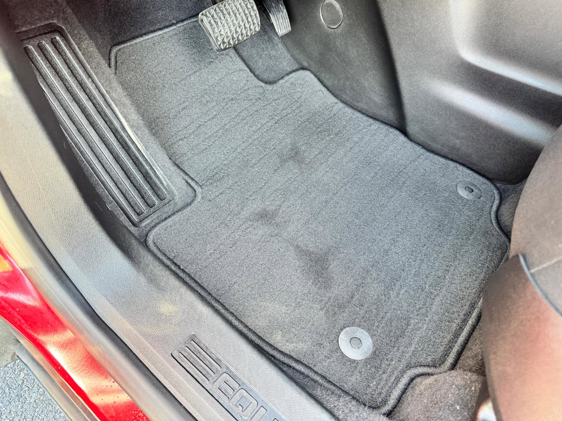 Used 2021 Chevrolet Equinox LT image 13