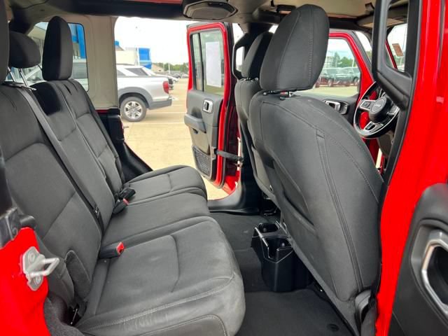 Used 2021 Jeep Wrangler Unlimited Sahara AWD/4WD image 17