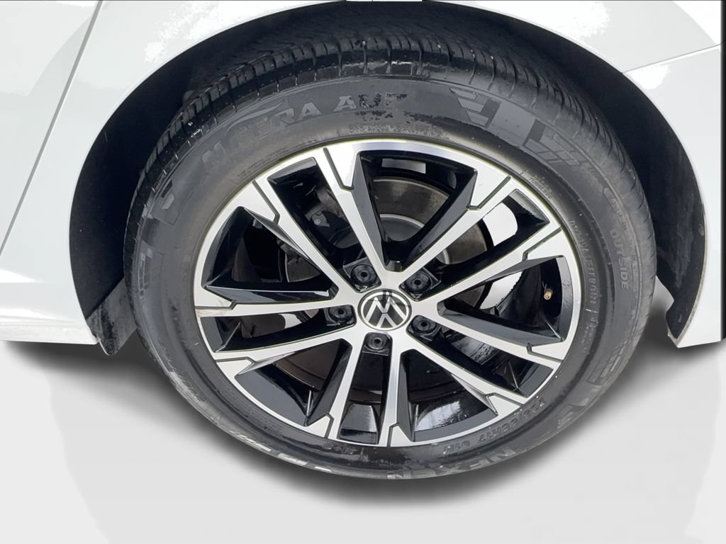 Used 2024 Volkswagen Jetta Sport FWD image 11