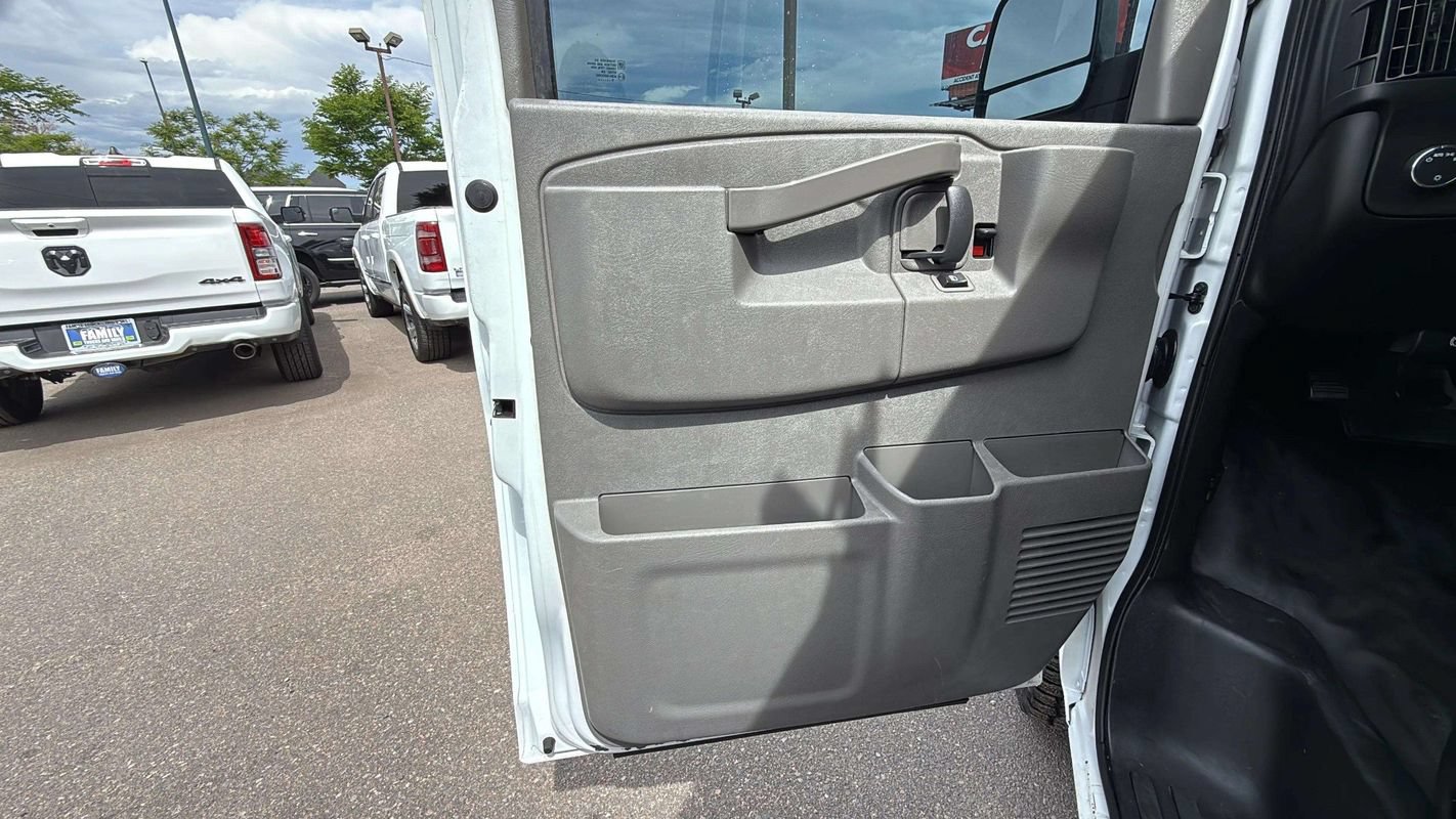 Used 2019 Chevrolet Express 2500 w/ Driver Convenience Package RWD image 7