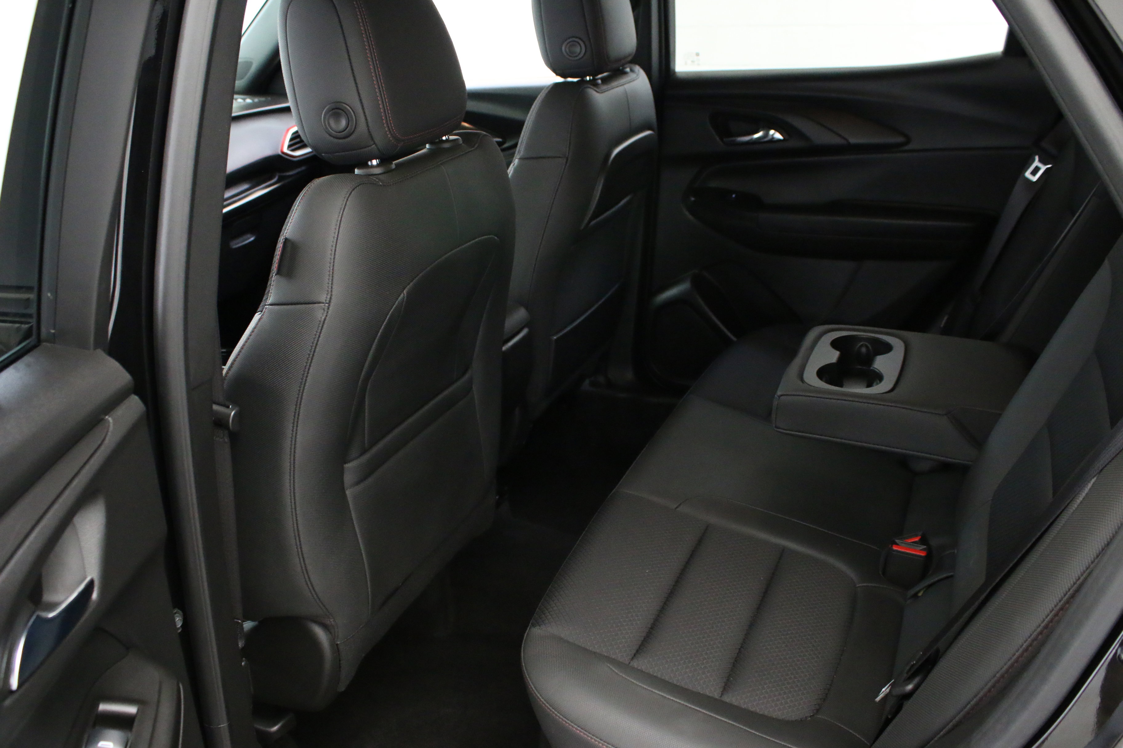 Used 2023 Chevrolet TrailBlazer RS image 28