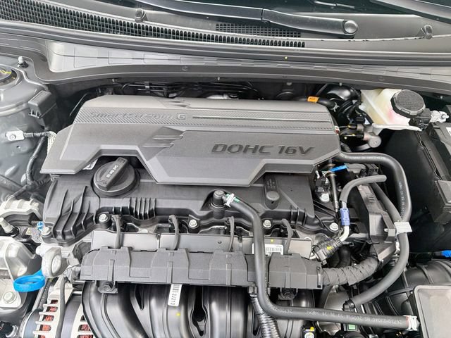 New 2026 Hyundai Elantra SE FWD image 29