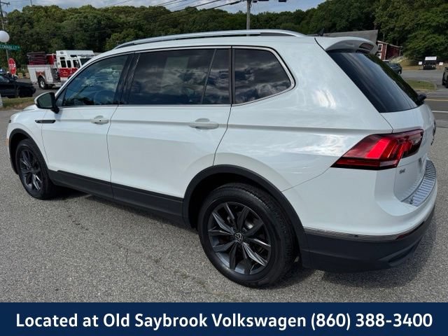 Certified 2023 Volkswagen Tiguan SE w/ Panoramic Sunroof Package AWD/4WD image 7