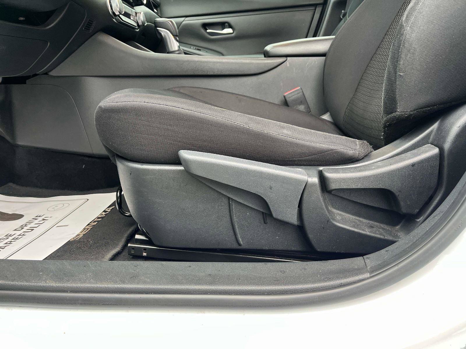 Used 2022 Nissan Sentra S image 19