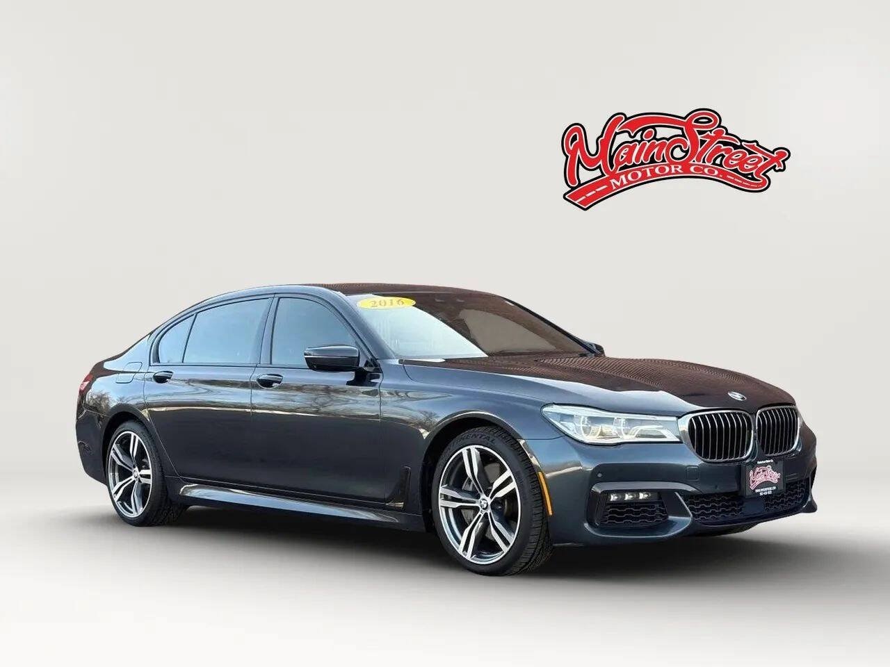 Used 2016 BMW 750i xDrive AWD/4WD image 1