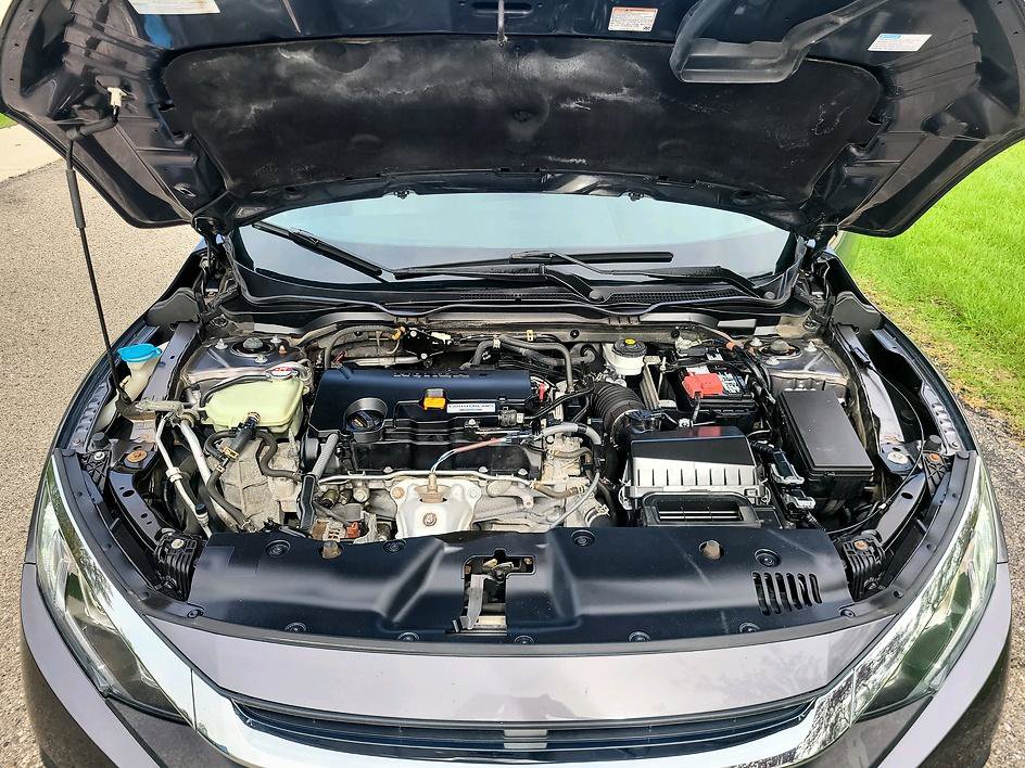 Used 2017 Honda Civic EX image 9