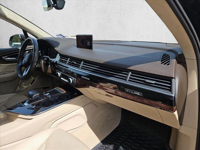 Used 2018 Audi Q7 3.0T Prestige w/ Prestige Package image 21