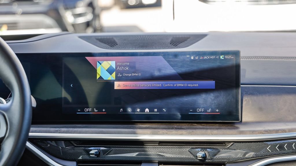 Used 2024 BMW X5 xDrive50e w/ Premium Package image 15