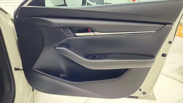 Used 2021 MAZDA MAZDA3 s FWD image 24