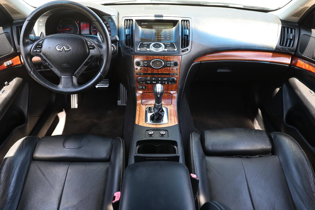 Used 2009 INFINITI G37 Journey w/ Premium Pkg image 2
