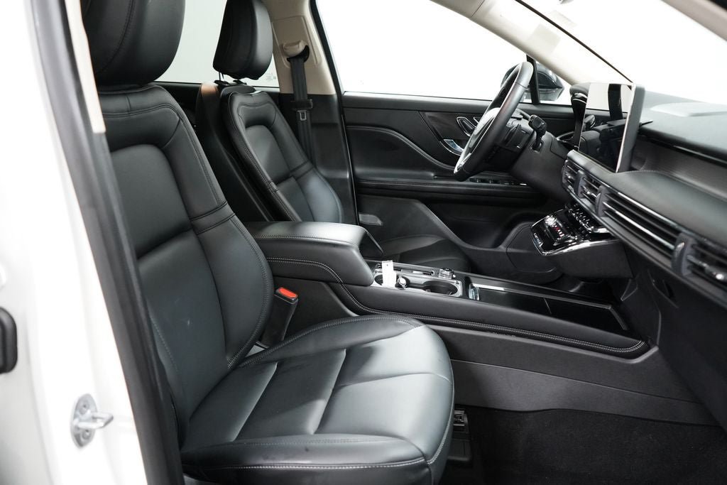 Used 2024 Lincoln Corsair AWD image 30