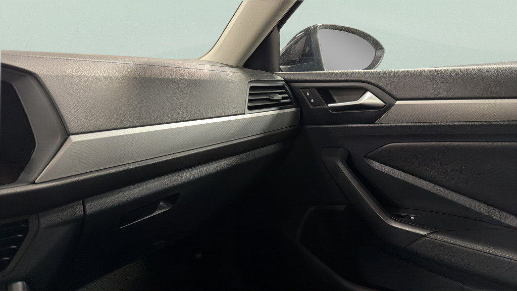 Certified 2024 Volkswagen Jetta S FWD image 33