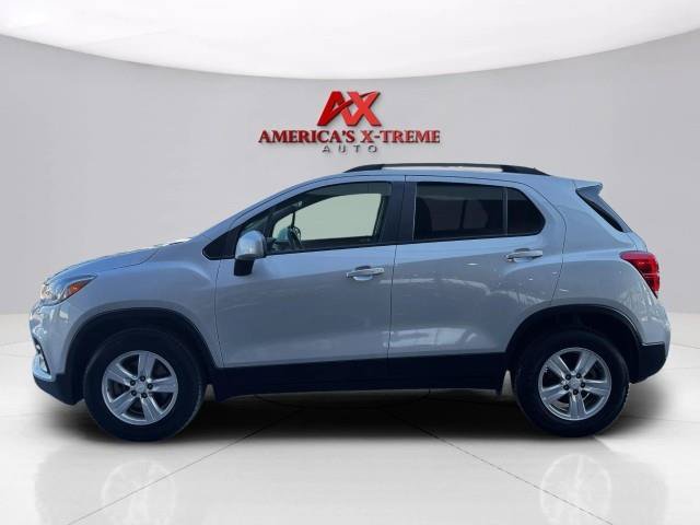 Used 2021 Chevrolet Trax LT w/ Driver Confidence Package AWD/4WD image 2