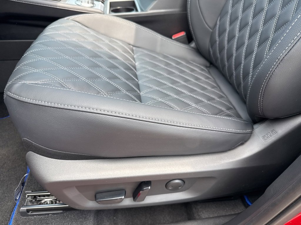 New 2025 Mitsubishi Outlander SEL image 27