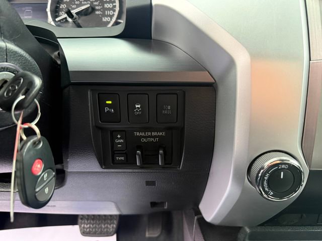 Used 2016 Toyota Tundra Platinum image 18