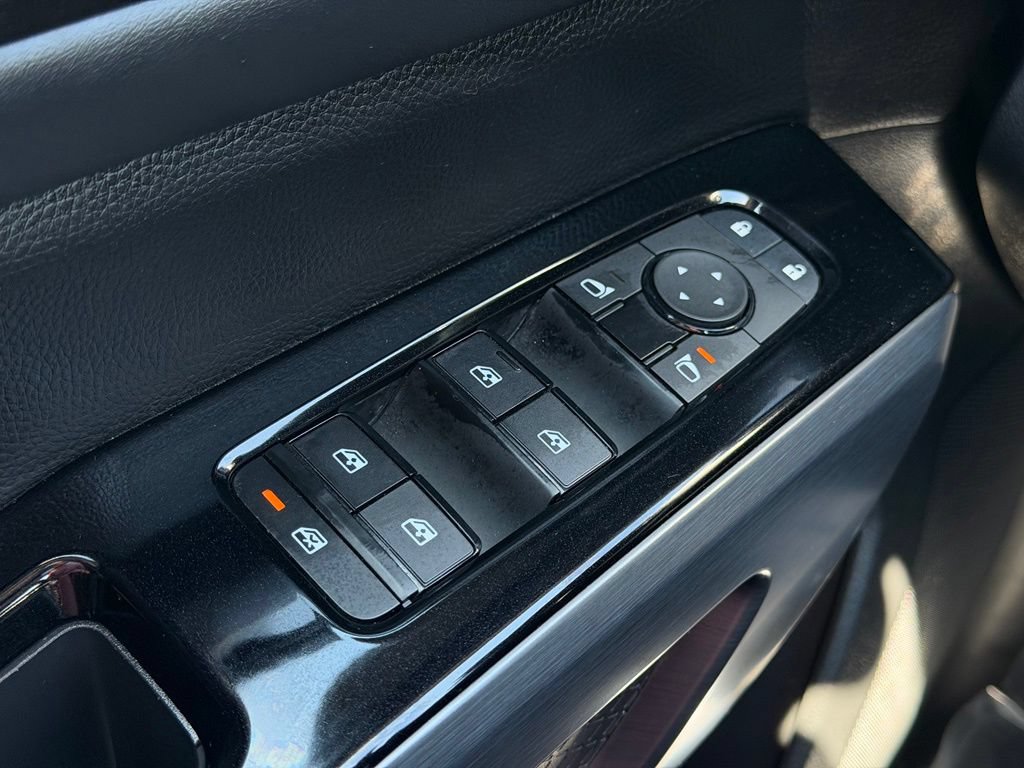 Certified 2024 Nissan Pathfinder SL w/ SL Premium Package FWD image 22