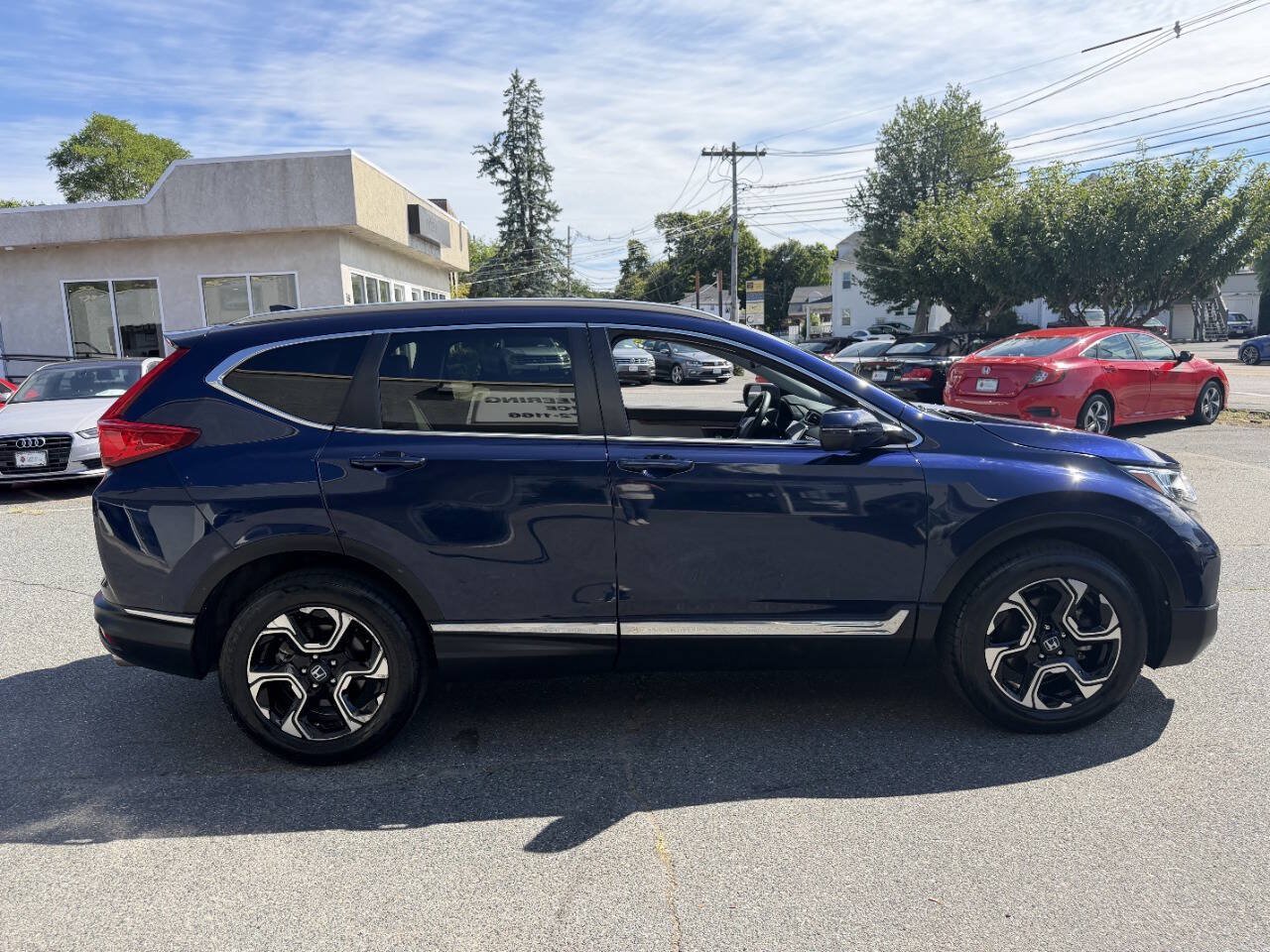 Used 2018 Honda CR-V Touring image 10