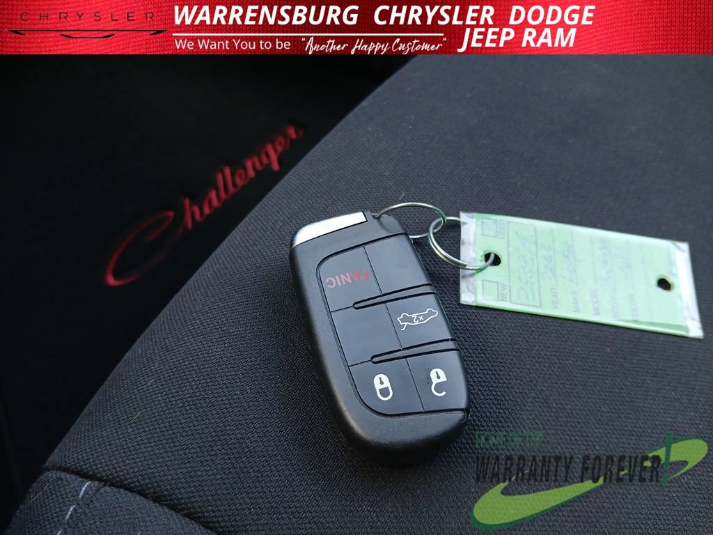 Used 2022 Dodge Challenger R/T w/ Blacktop Package RWD image 28