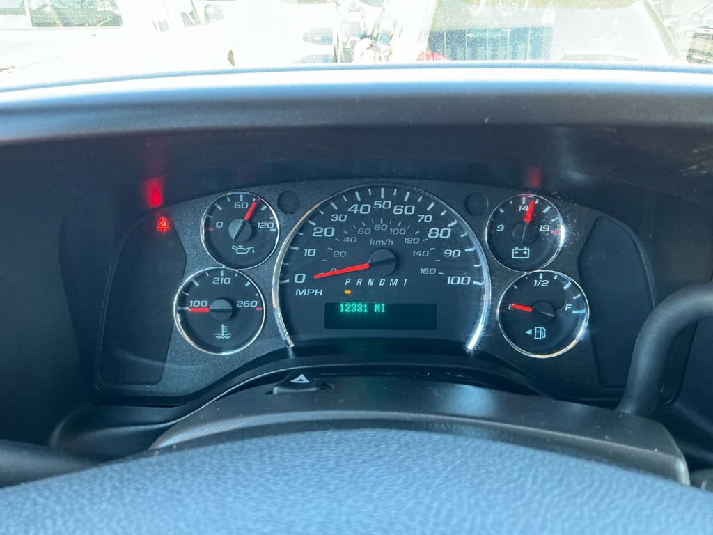 Used 2024 GMC Savana 2500 w/ Driver Convenience Package image 19