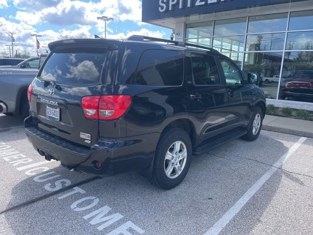 Used 2014 Toyota Sequoia SR5 w/ Premium Package AWD/4WD image 4