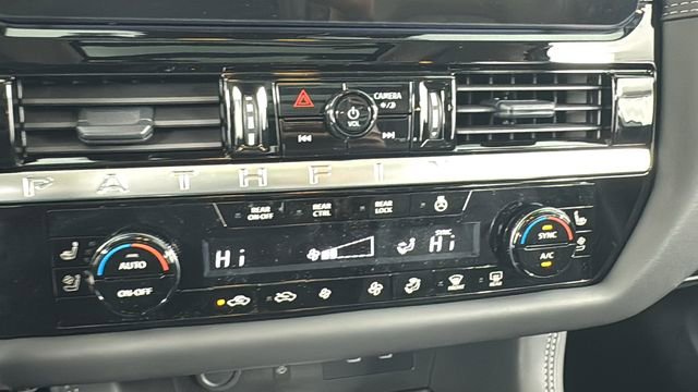 New 2026 Nissan Pathfinder Platinum image 28