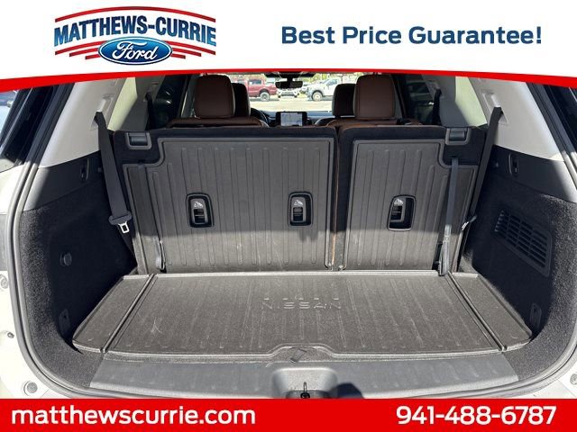 Used 2023 Nissan Pathfinder Platinum image 14