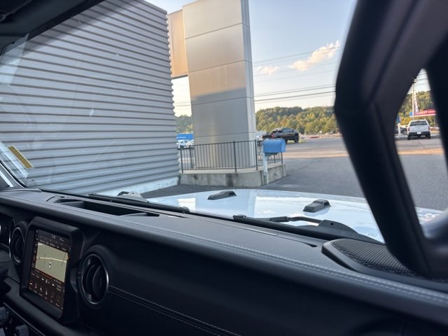 Used 2022 Jeep Gladiator Overland image 34