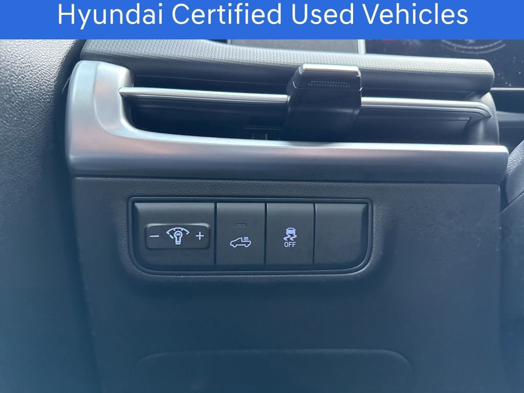 Certified 2025 Hyundai Santa Cruz SE image 31