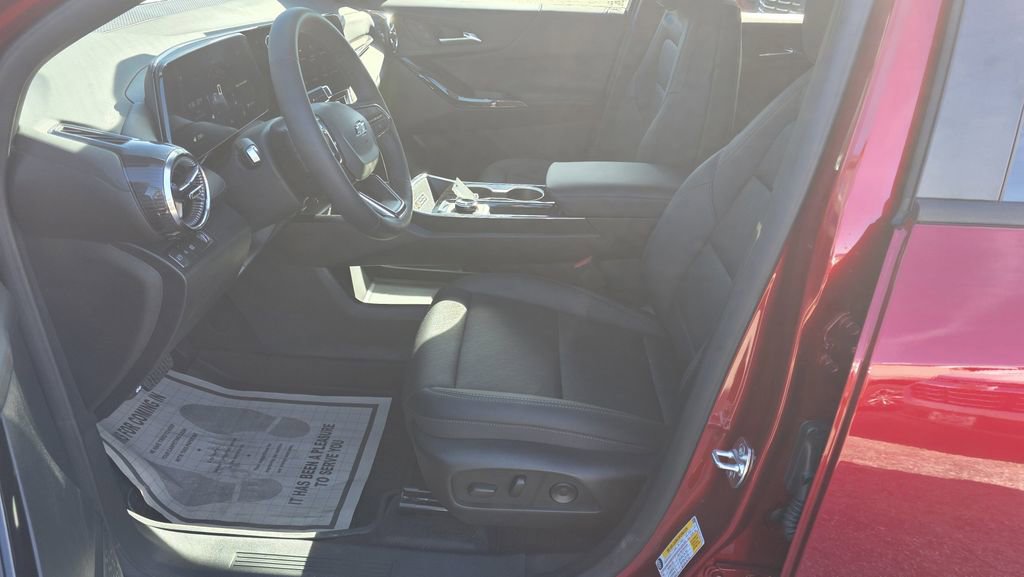 New 2026 Chevrolet Equinox LT w/ Convenience Package II image 12