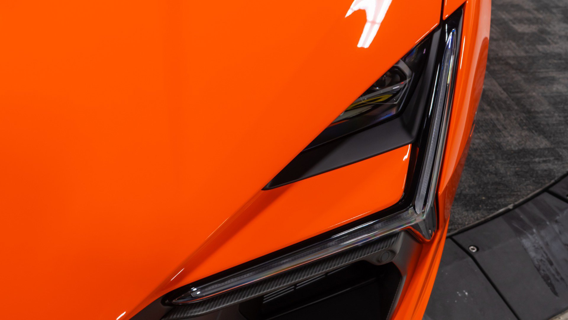 Used 2025 Lamborghini Revuelto image 20