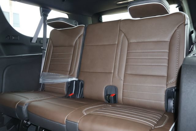 New 2026 GMC Yukon XL Denali Ultimate AWD/4WD image 17