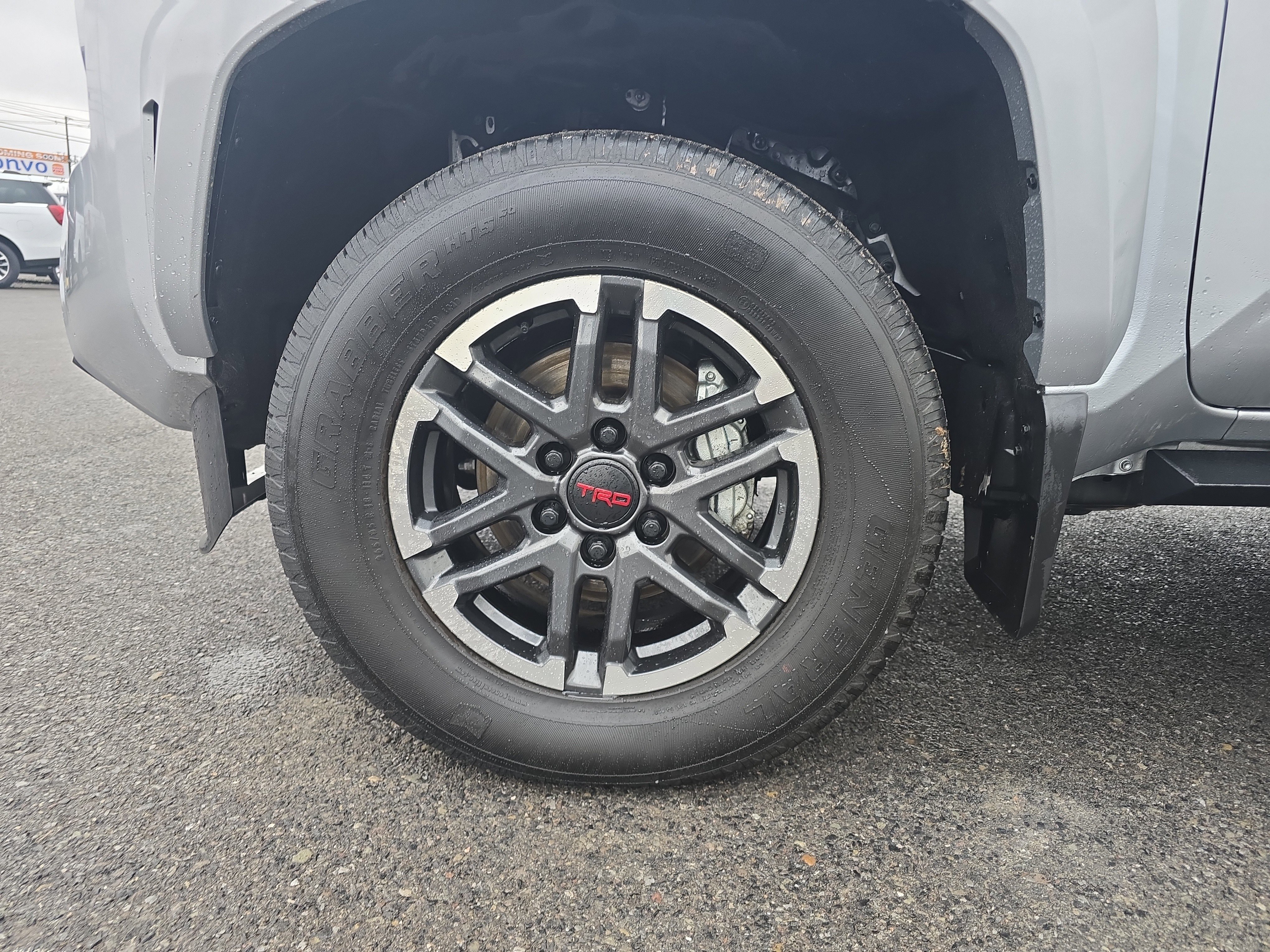 Used 2025 Toyota Tacoma TRD Sport image 11