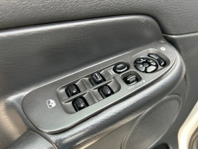Used 2005 Dodge Ram 2500 Truck SLT w/ Off-Road Group image 30