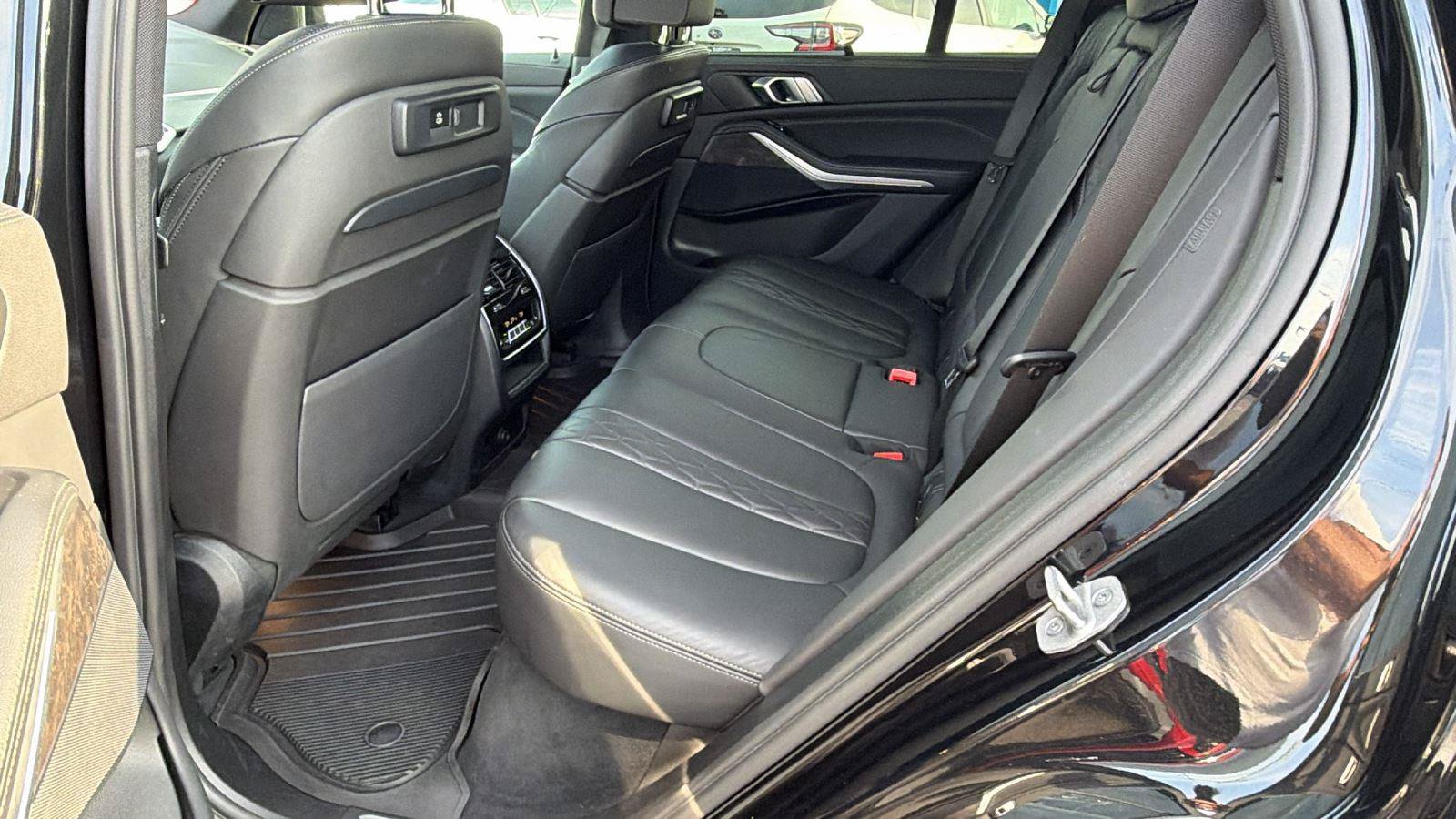 Used 2022 BMW X5 sDrive40i w/ M Sport Package RWD image 23