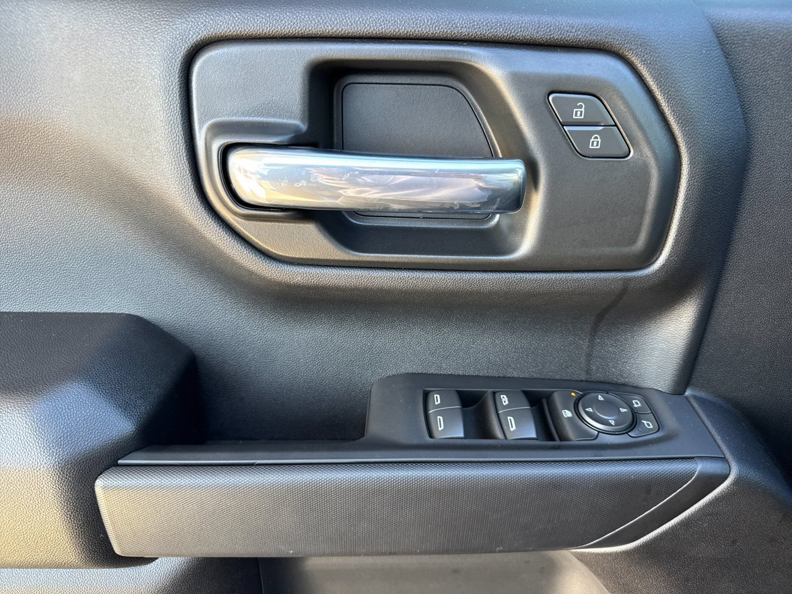 New 2026 Chevrolet Silverado 1500 Custom w/ LPO, Dark Essentials Package AWD/4WD image 10