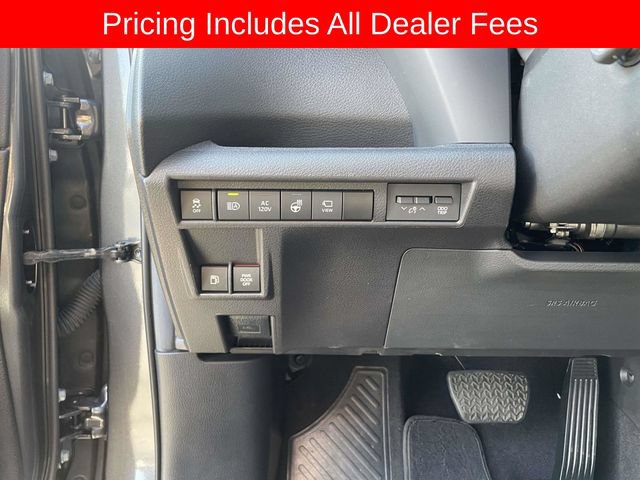 Used 2025 Toyota Sienna Platinum AWD/4WD image 25