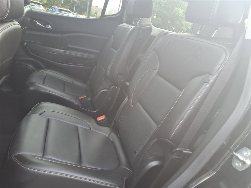 Used 2023 GMC Acadia SLT w/ Elevation Edition image 19