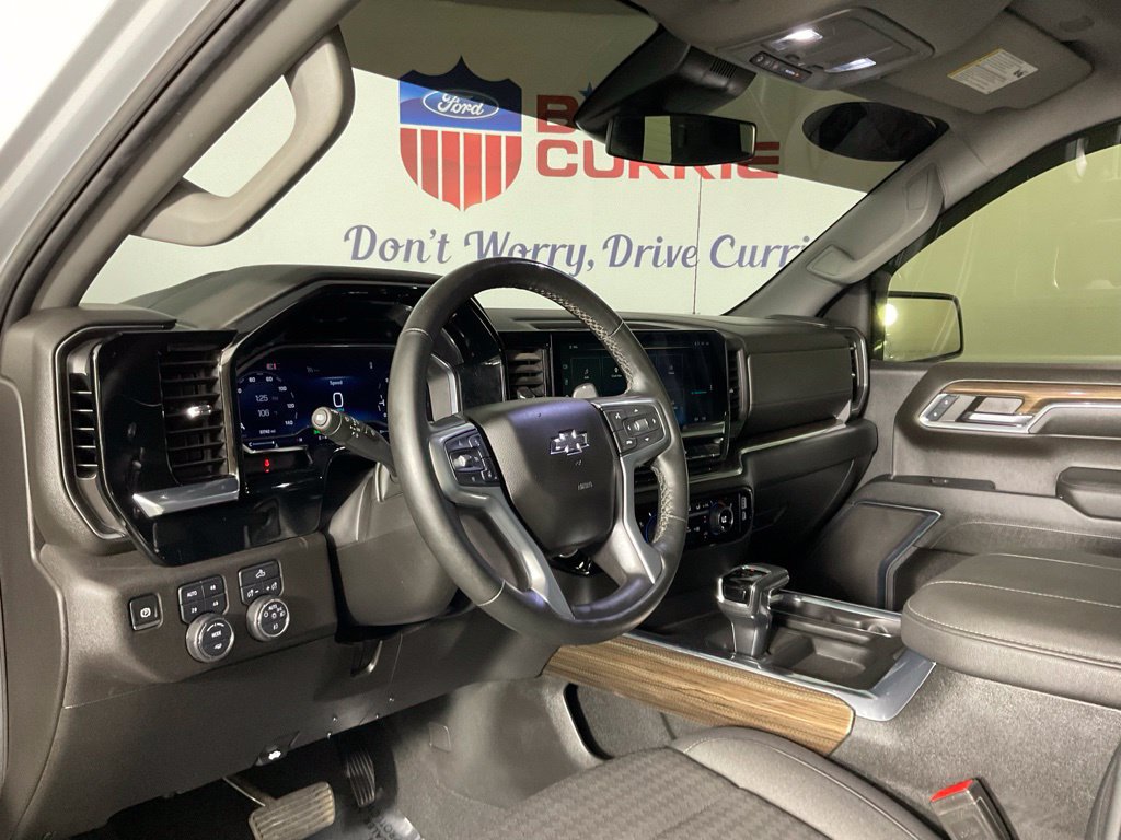 Used 2024 Chevrolet Silverado 1500 RST w/ Z71 Off-Road Package AWD/4WD image 13