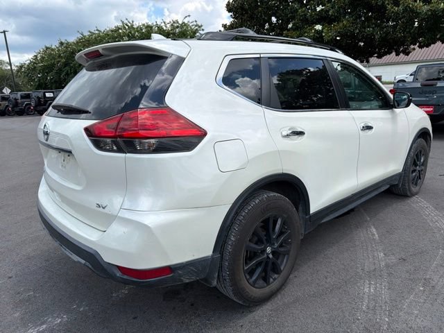 Used 2017 Nissan Rogue SV w/ Midnight Edition FWD image 7