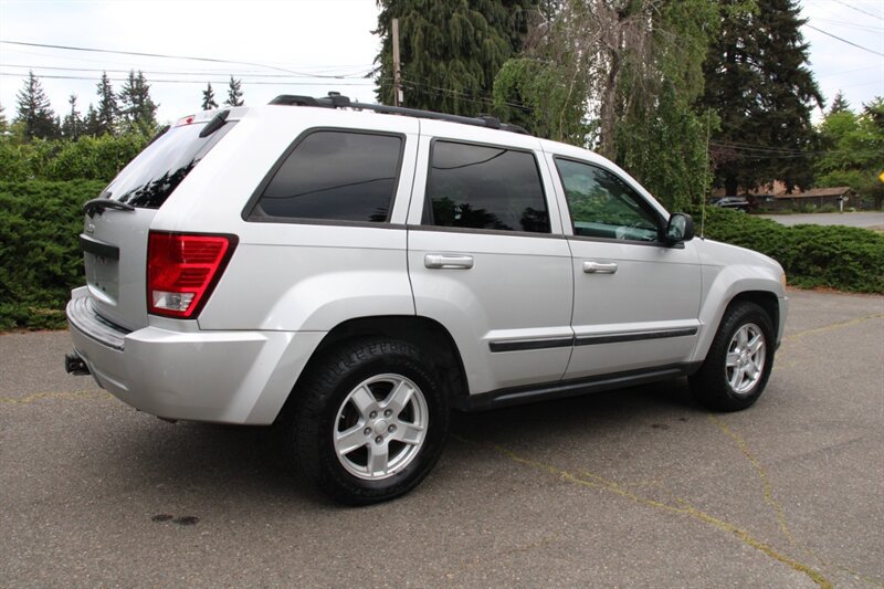 Used 2007 Jeep Grand Cherokee Laredo RWD image 3