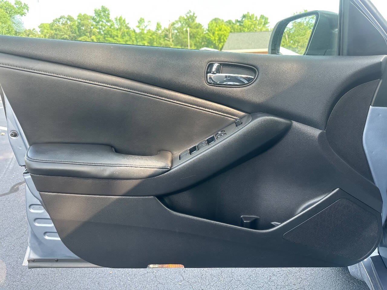 Used 2012 Nissan Altima 3.5 SR w/ Sport Pkg FWD image 10