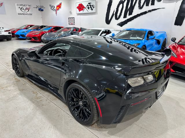 Used 2015 Chevrolet Corvette Z06 w/ 3LZ Preferred Equipment Group RWD image 15